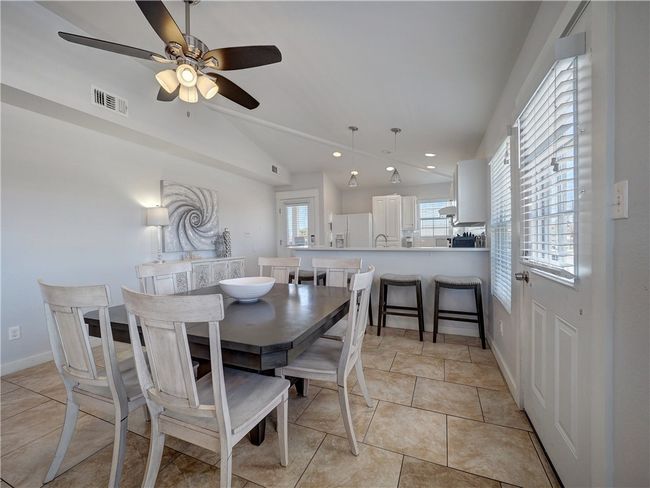 514 Royal Palm Dr, House other with 3 bedrooms, 3 bathrooms and 4 parking in Port Aransas TX | Image 29