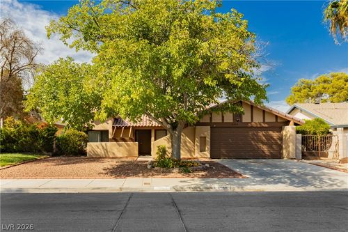 6592 Peachtree Ln, Las Vegas, NV, 89103-4328 | Card Image