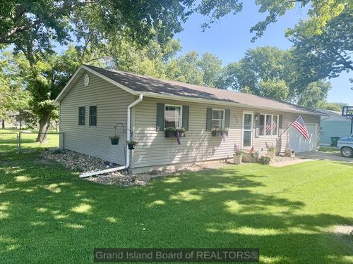 4322 Blauvelt Rd, Grand Island, NE, 68803-1401 | Card Image