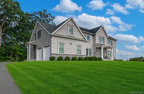 14 Klingher Ct, Pomona, NY, 10970-2849 | Card Image