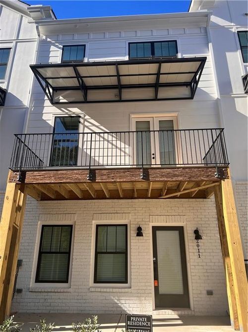 2011 Oak Ln Nw, Atlanta, GA, 30318-3908 | Card Image