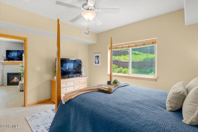Primary Bedroom | Image 15