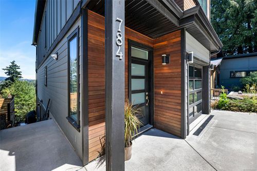 784 Braveheart Lane, Victoria, BC, V9C3R5 | Card Image