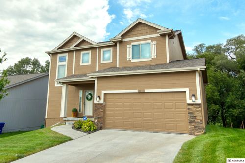8216 King Street, Omaha, NE, 68122 | Card Image