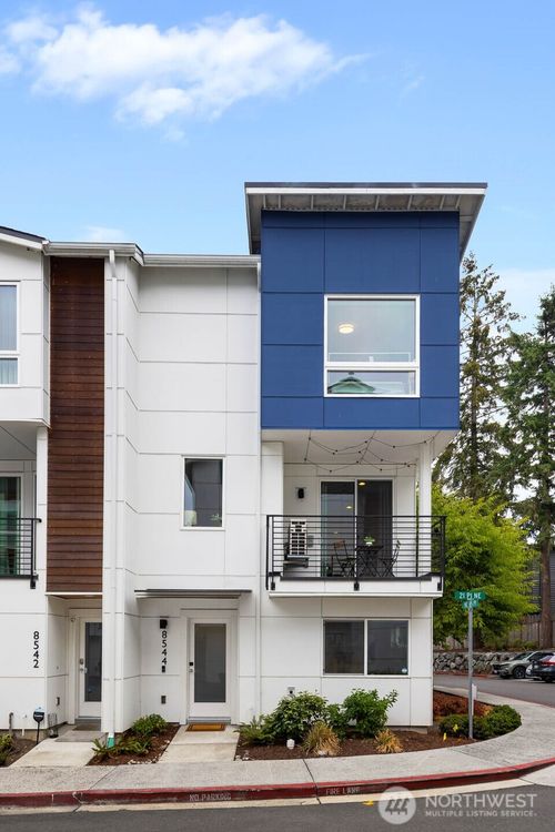 8544 21st Pl Ne, Seattle, WA, 98115-5151 | Card Image