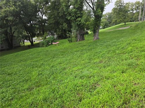 406 W Harrison St, Brunswick, MO, 65236-1028 | Card Image