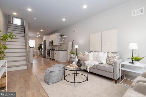 437 N Glover St, BALTIMORE, MD, 21224-1109 | Card Image