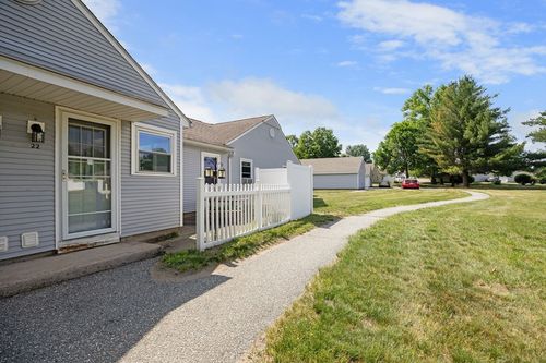 22-22 Fredette St, Chicopee, MA, 01022-2135 | Card Image