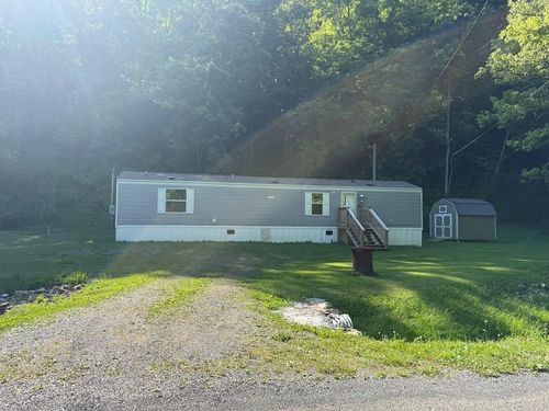 35 Thompson Creek Rd, Honaker, VA, 24260-6013 | Card Image