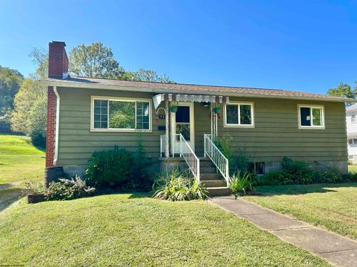 507 Pyles Ave, Mannington, WV, 26582-1057 | Card Image