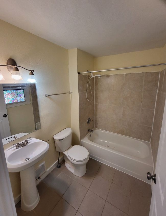 167 Bishop, House other with 3 bedrooms, 2 bathrooms and null parking in Highland MI | Image 17