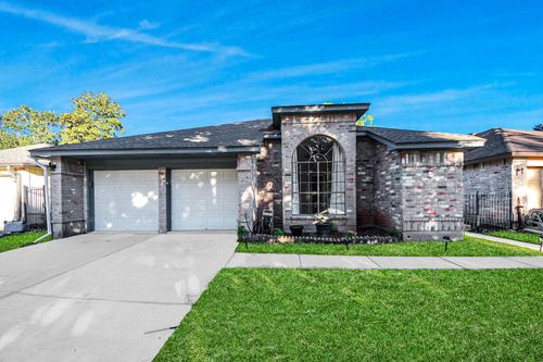 1318 Roundstone Dr, Richmond, TX, 77406-6601 | Card Image