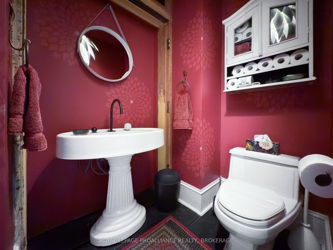 1863 Sydenham Rd, House other with 3 bedrooms, 4 bathrooms and 6 parking in Kingston ON | Image 32
