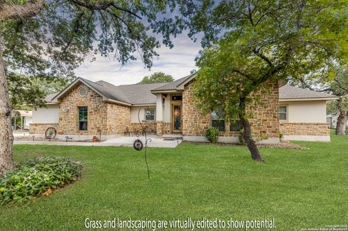 205 Sendera Xing, La Vernia, TX, 78121-5235 | Card Image