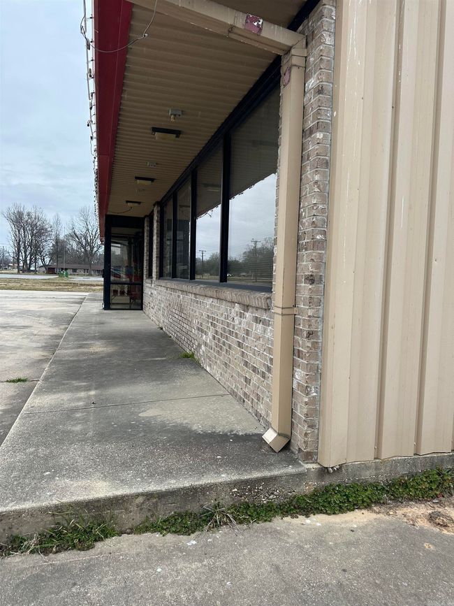 905 Highway 65 S, Home with 0 bedrooms, 0 bathrooms and 25 parking in Mcgehee AR | Image 25