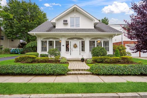 101 Norwood Ave, Malverne, NY, 11565-1448 | Card Image