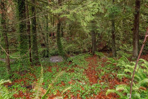 1930 Northlake Way Nw, Bremerton, WA, 98312-8817 | Card Image
