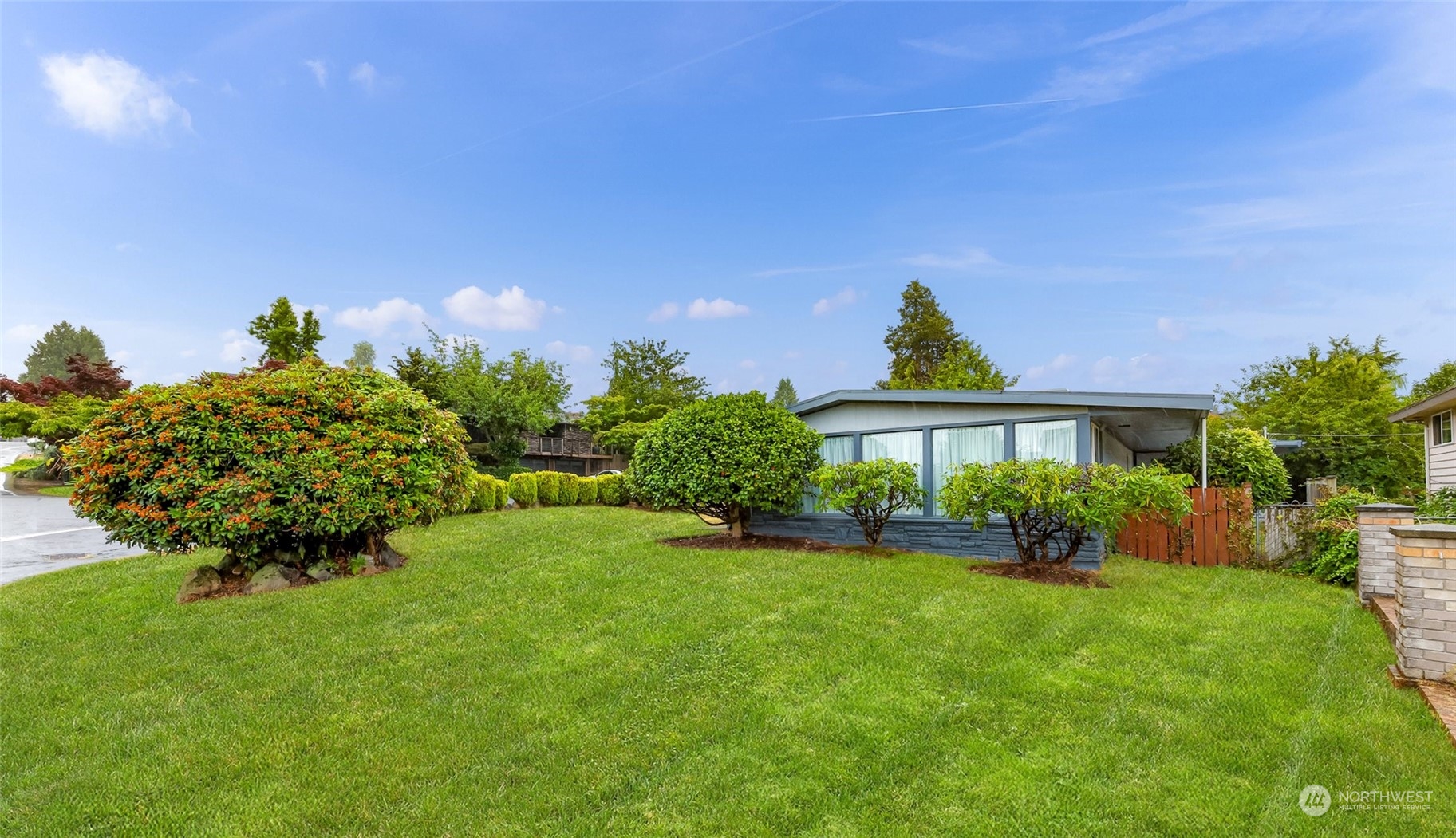 Crestwood Dr, Seattle, WA 98178