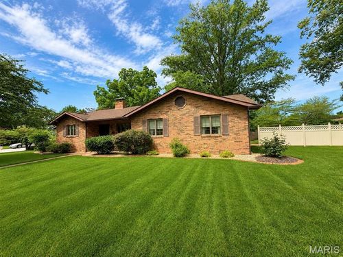 315 Pin Oak St, Trenton, IL, 62293-1759 | Card Image