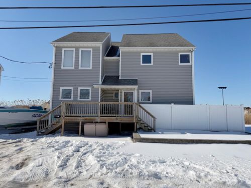 891 S Bay St, Lindenhurst, NY, 11757-6232 | Card Image