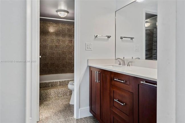 APT-6B - 16570 Ne 26 Th Ave, Condo with 2 bedrooms, 2 bathrooms and null parking in North Miami Beach FL | Image 15