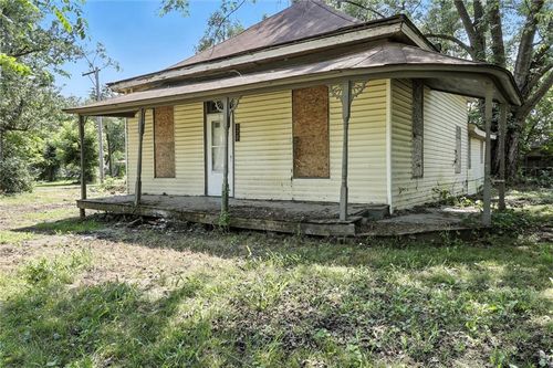 175 3rd St, Holt, MO, 64048-8428 | Card Image