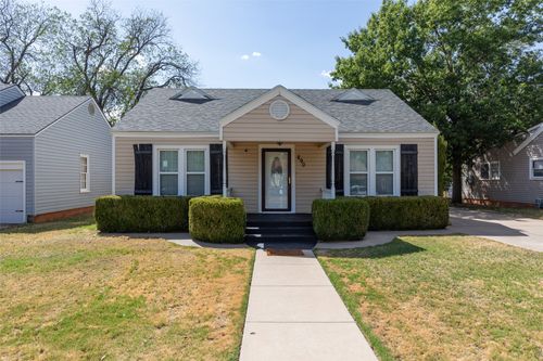 890 Ballinger St, Abilene, TX, 79605-2955 | Card Image