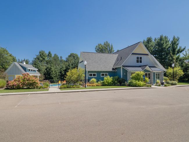 7207 Coreopsis Cv, Condo with 4 bedrooms, 3 bathrooms and null parking in Kalamazoo MI | Image 8