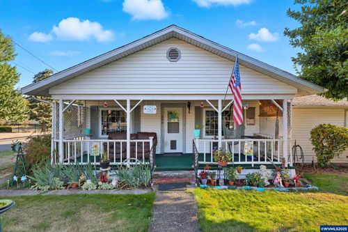 390 Se Grove St, Mill City, OR, 97360-2711 | Card Image