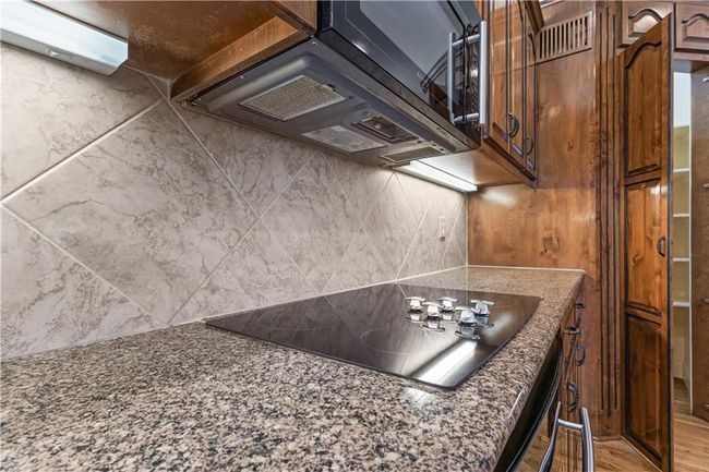 10505 River Hills Dr, House other with 4 bedrooms, 4 bathrooms and null parking in Parkville MO | Image 12
