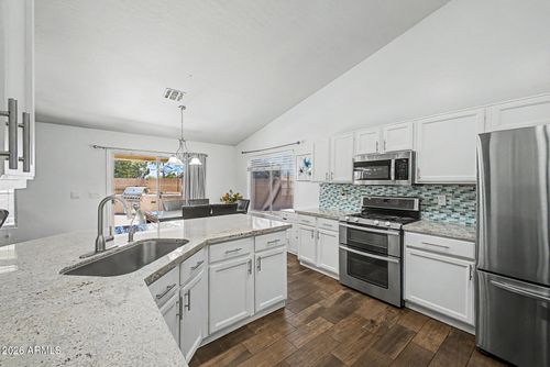 6647 W Tonopah Dr, Glendale, AZ, 85308-6628 | Card Image