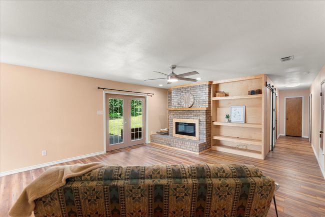 314 Cedar St, House other with 3 bedrooms, 2 bathrooms and null parking in Mt Pleasant TX | Image 6