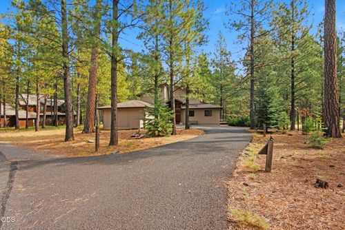 70186 Viburnum Way, Sisters, OR, 97759-2681 | Card Image