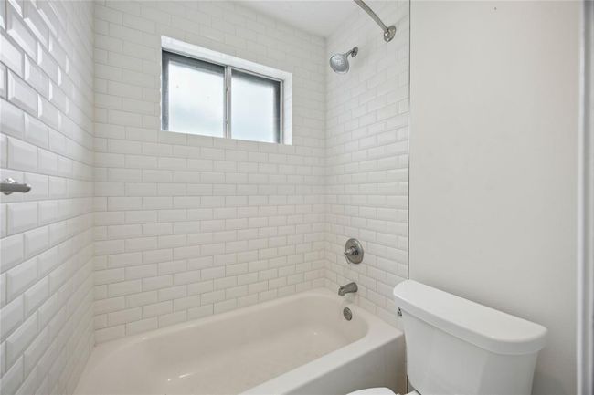 4723 Lost Oak Dr, House other with 3 bedrooms, 2 bathrooms and 2 parking in Spring TX | Image 19