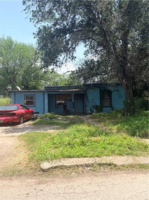1604 Pena Street, Alice, TX, 78332 | Card Image