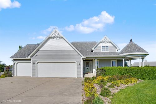 8463 Illinois Street, Indianola, IA, 50125 | Card Image