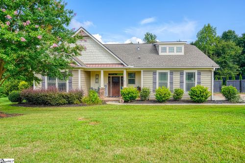 921 Benchmark Dr, Wellford, SC, 29385-9230 | Card Image