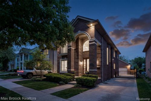 1045 Bennaville Ave, Birmingham, MI, 48009-3670 | Card Image