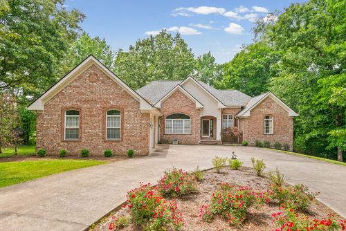 107 Legends Dr, Springville, TN, 38256-4489 | Card Image