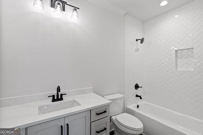 9720 Peninsula Dr, House other with 5 bedrooms, 5 bathrooms and 2 parking in GAinesville GA | Image 24