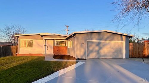 2034 Cambridge Dr, Fairfield, CA, 94533-3108 | Card Image