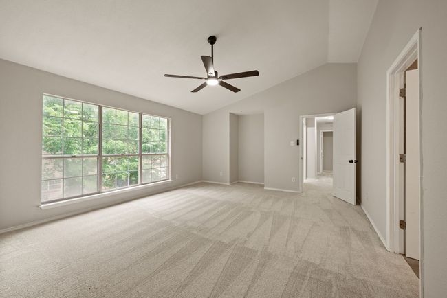 The neutral palette and plush carpet make it a perfect retreat. | Image 23