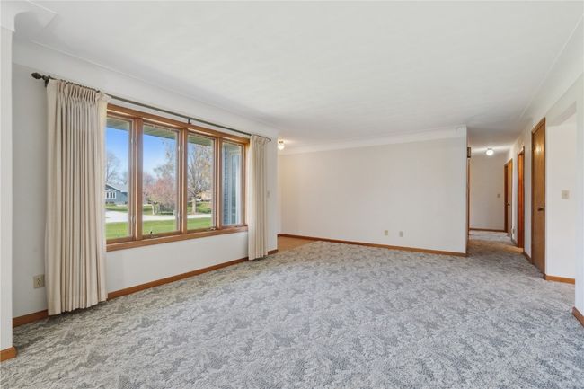 6405 Hillcrest Rd, House other with 4 bedrooms, 4 bathrooms and null parking in Cedar Rapids IA | Image 4