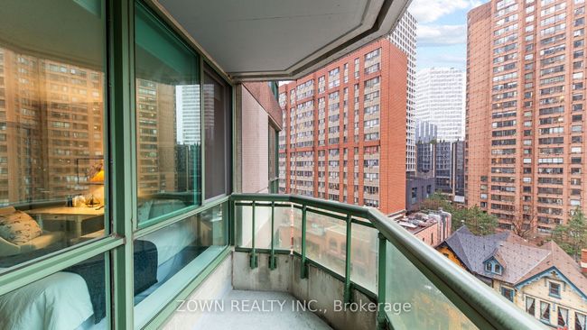 711 - 38 Elm St, Condo with 2 bedrooms, 2 bathrooms and null parking in Toronto ON | Image 22