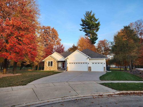 1579 Foxfire Court, WAUPACA, WI, 54981 | Card Image