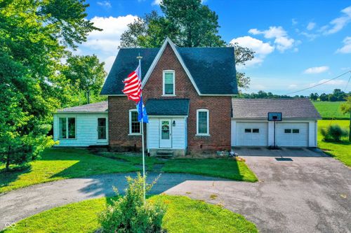 11071 S E 00 W, Fairmount, IN, 46928-9393 | Card Image