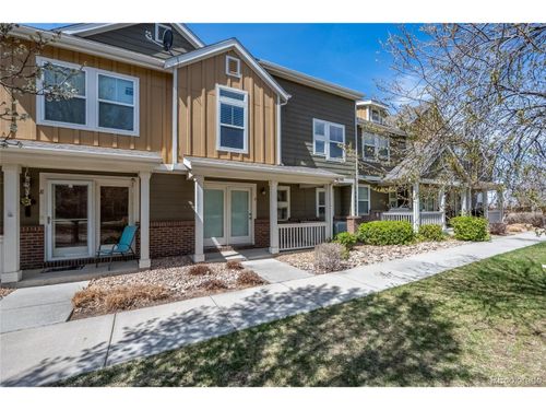 6d-11935 Riverstone Cir, Commerce City, CO, 80640-7762 | Card Image