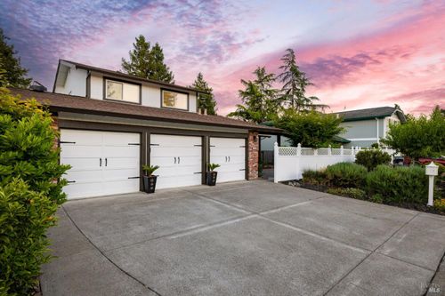 4480 Fairway Dr, Rohnert Park, CA, 94928-1440 | Card Image