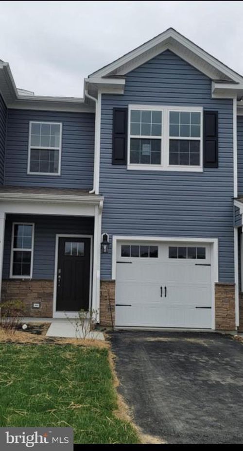29 Peregrine Way, BURLINGTON, NJ, 08016-4445 | Card Image