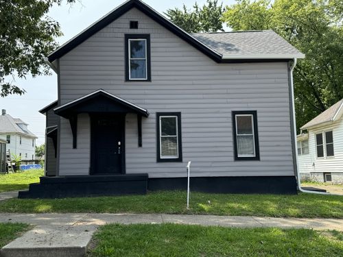 708 W Jefferson St, Bloomington, IL, 61701-8203 | Card Image